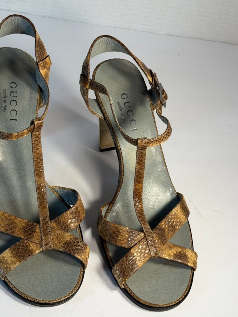 Gucci Sandals size 9B - Picture 3 of 16